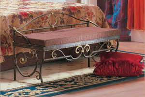 Металлическая кованная банкетка