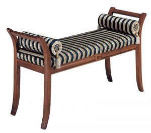 Классическая банкетка с подушечками