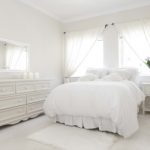 Белая спальня
