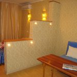 Глухая перегородка для обустройства спальни