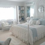 Идея интерьера спальни в белом цвете