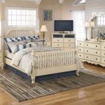 Интерьер спальни в современном стиле кантри