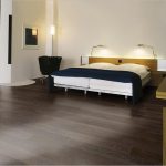 Ламинат цвета венге для спальни