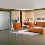 Ламинат в спальне