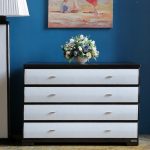 Модель комода для современного интерьера спальни