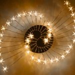 Необычный дизайн люстры в спальню