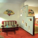 Перегородка для зонирования спальни