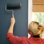 Правильные методы покраски стен в спальне