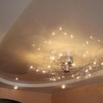 Современная люстра для обустройства спальни