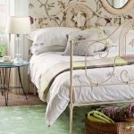 Спальня кантри для тех, кто любит уют