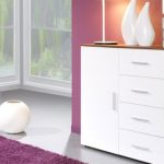 Спальня с практичным комодом