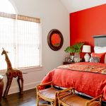 Стильная красная спальня