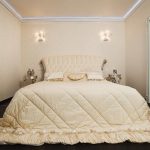 Уютный стиль ампир для спальни