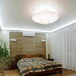 Яркая люстра для спальни