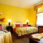 Желтая спальня