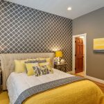 Желтый цвет для современной спальни