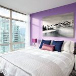 Красивая фиолетовая спальня