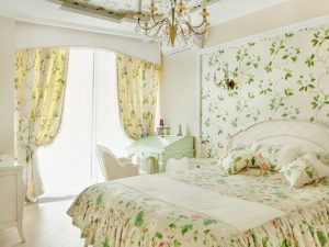 цветочная тематика в оформлении спальни прованс