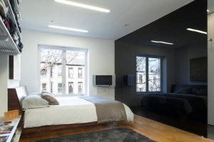Черная спальня в стиле модерн