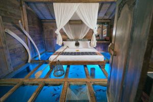 Дизайн спальни с аквариумом