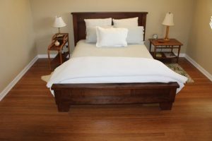 Коричневый линолеум в цвет мебели для пола спальни