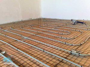 Монтаж водяного теплого пола в спальне