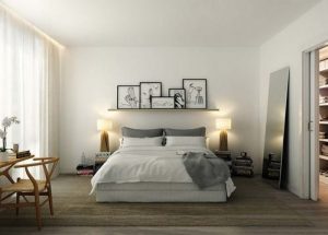 Настенная полка в спальне