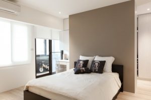 Однотонная перегородка для спальни