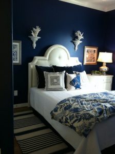 Особенности синей спальни