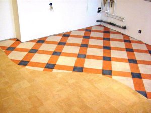 Особенности создания комбинированного пола в спальне