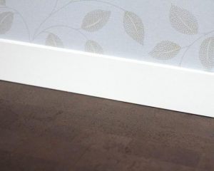 Плинтус в спальню