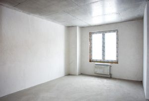 Помещение после штукатурки