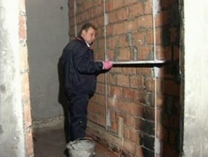 Правильная последовательность штукатурки стен в доме