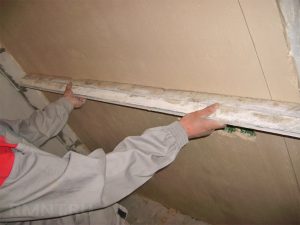 Штукатурить стены нужно в правильной последовательности