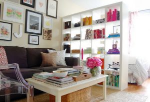 Спальня, разделенная на несколько зон