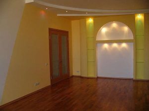 Способы правильно окрасить стены в комнате