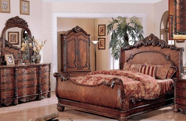 Стиль ампир для просторной спальни в доме