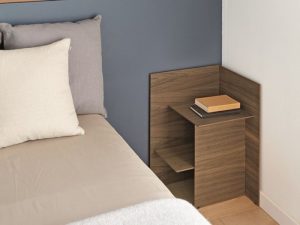 Угловая тумбочка для спальной комнаты