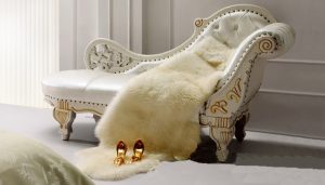 Украшение спальни с помощью шкуры животного