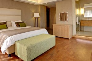 Выбираем пробковый пол в спальню