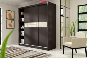 Небольшой шкаф