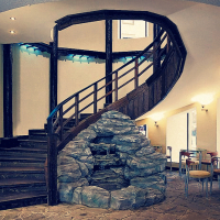 Выбираем лестницу для загородного дома