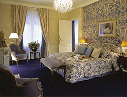 Выбираем обои для спальни