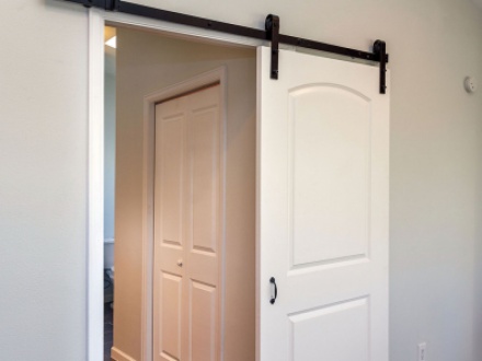 Выбор и установка межкомнатных дверей. На что обращать внимание