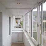 Делаем балкон по выгодной цене – остекление и отделка