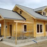 Что лучше: построить дом самому или купить готовый?